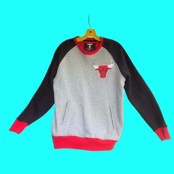 NBA Gray and Red Crewneck Sweater - Picture 1 of 12